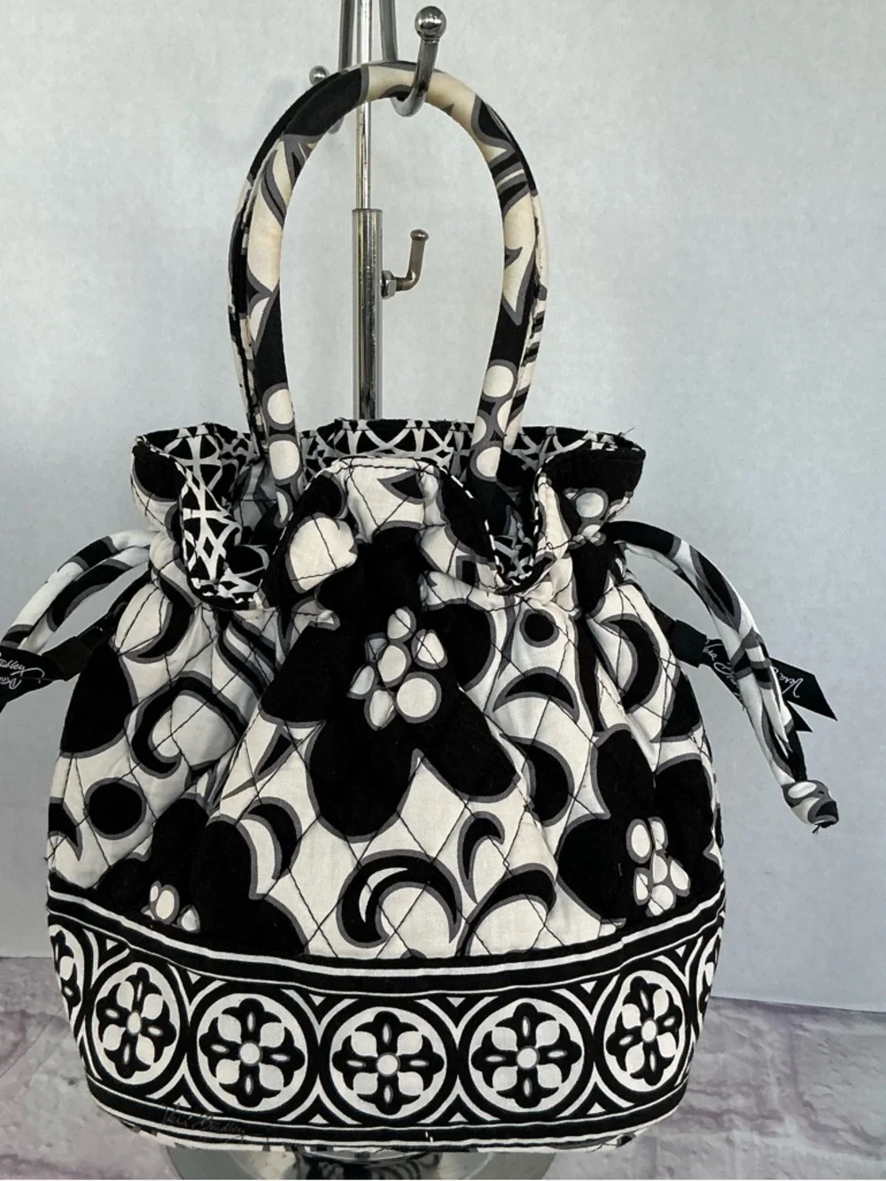 VERA BRADLEY Night & Day Draw String Satchel Black & White Floral Quilted Purse